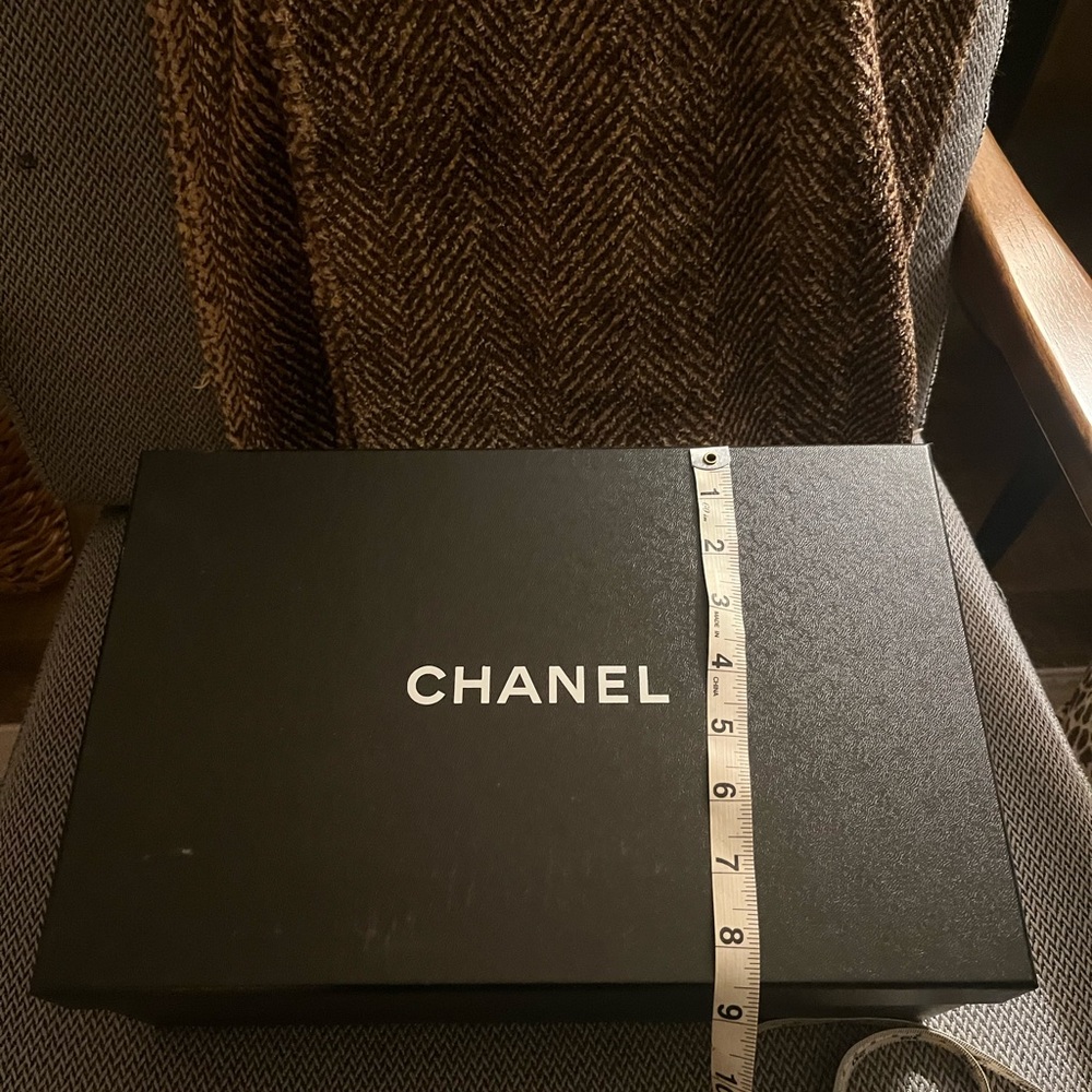 Authentic Chanel box - Picture 3 of 5